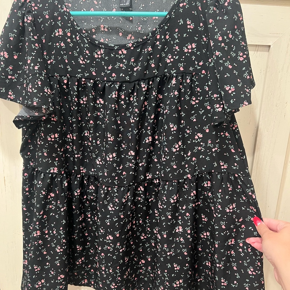 SHEIN Black Floral Blouse